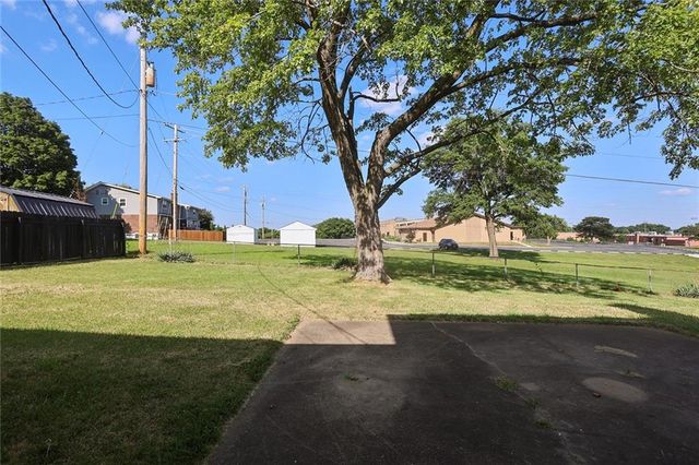 12941 Fuller Avenue, Grandview, MO 64030