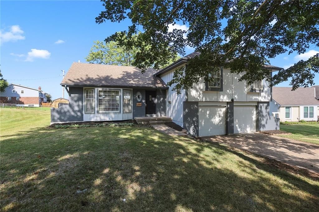 12941 Fuller Avenue, Grandview, MO 64030