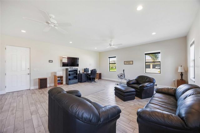 959 BOUNDARY BOULEVARD, Rotonda West, FL 33947