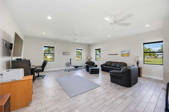 959 BOUNDARY BOULEVARD, Rotonda West, FL 33947