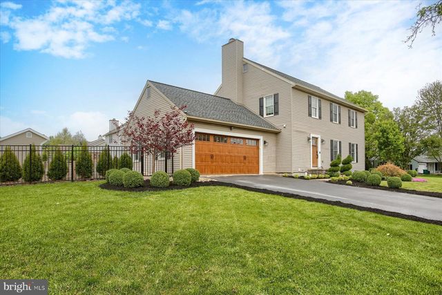 11 WHEATSTONE DR, Palmyra, PA 17078