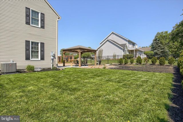11 WHEATSTONE DR, Palmyra, PA 17078