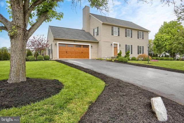 11 WHEATSTONE DR, Palmyra, PA 17078