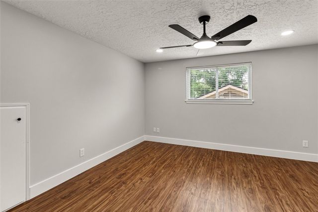 9639 Springview Lane, Houston, TX 77080