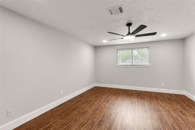 9639 Springview Lane, Houston, TX 77080