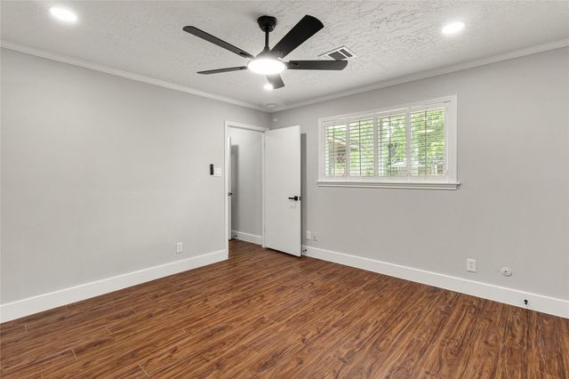 9639 Springview Lane, Houston, TX 77080