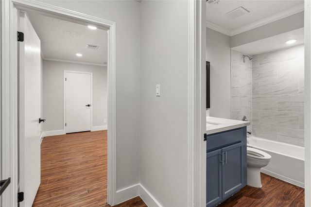 9639 Springview Lane, Houston, TX 77080