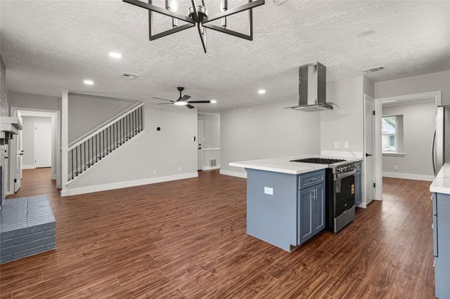 9639 Springview Lane, Houston, TX 77080