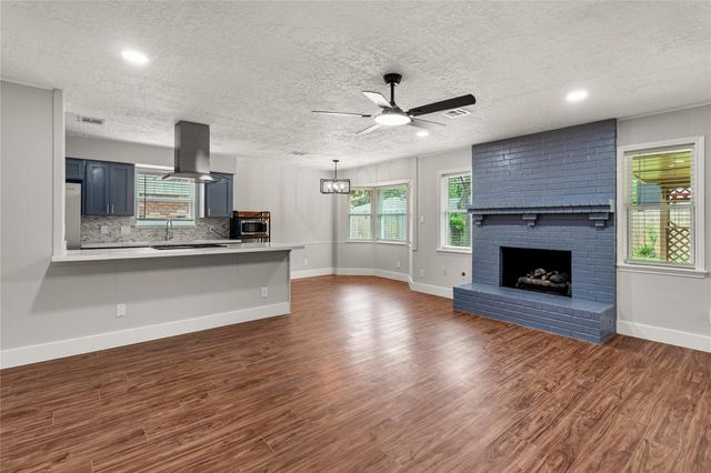 9639 Springview Lane, Houston, TX 77080