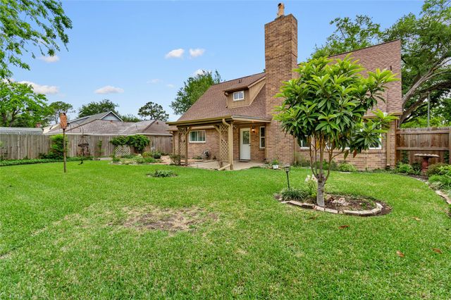 9639 Springview Lane, Houston, TX 77080