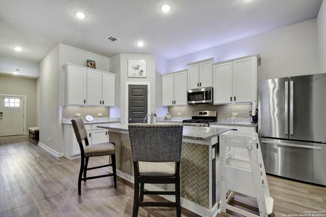 1633 PITCHER BND, San Antonio, TX 78253