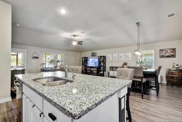 1633 PITCHER BND, San Antonio, TX 78253