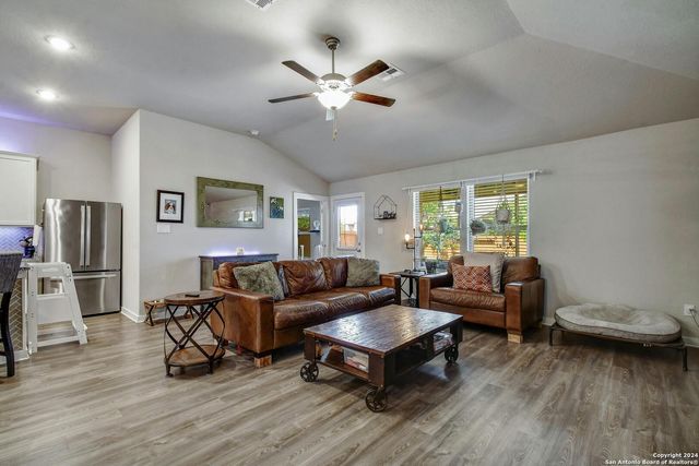 1633 PITCHER BND, San Antonio, TX 78253