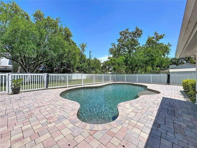 7306 16TH AVENUE NW, Bradenton, FL 34209
