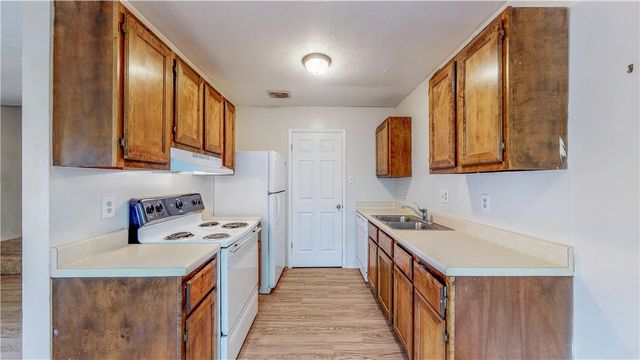 1002 Verde Drive A, Bryan, TX 77801