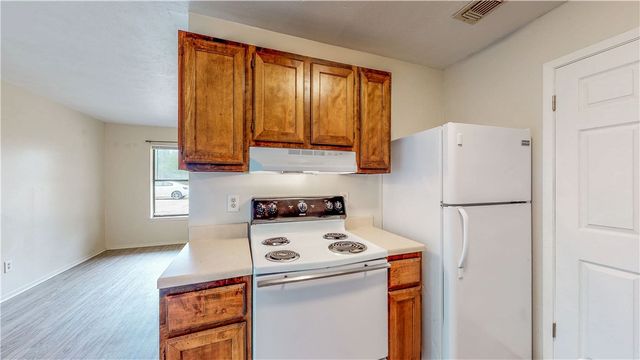 1002 Verde Drive A, Bryan, TX 77801