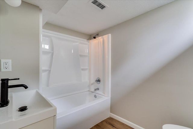 647 S Vassar St, Wichita, KS 67218
