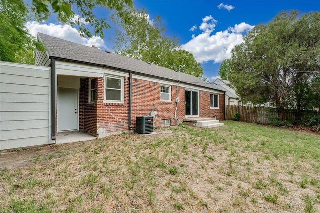 647 S Vassar St, Wichita, KS 67218