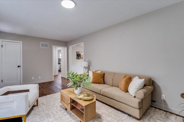 647 S Vassar St, Wichita, KS 67218