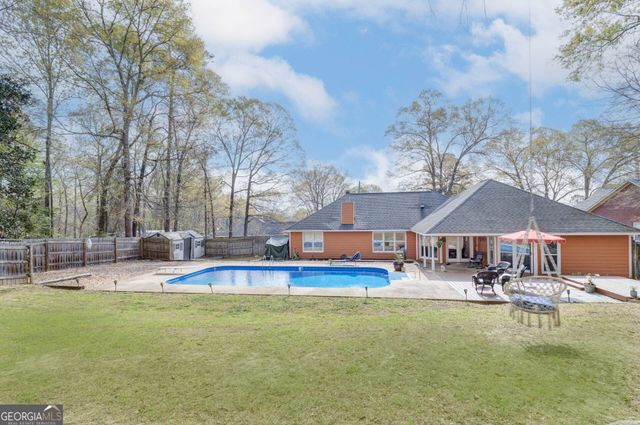 81 Lee Road 2030, Phenix City, AL 36870