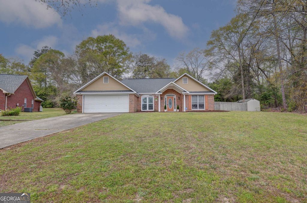 81 Lee Road 2030, Phenix City, AL 36870