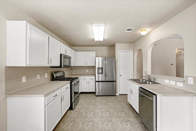 22 Highland Street, Texas City, TX 77591