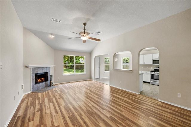 22 Highland Street, Texas City, TX 77591