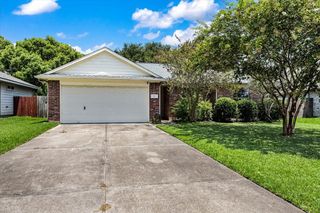 22 Highland Street, Texas City, TX 77591