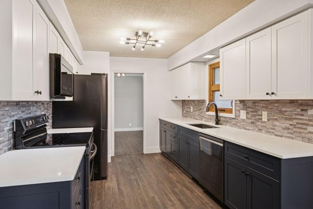 1490 3rd Street NW, New Brighton, MN 55112