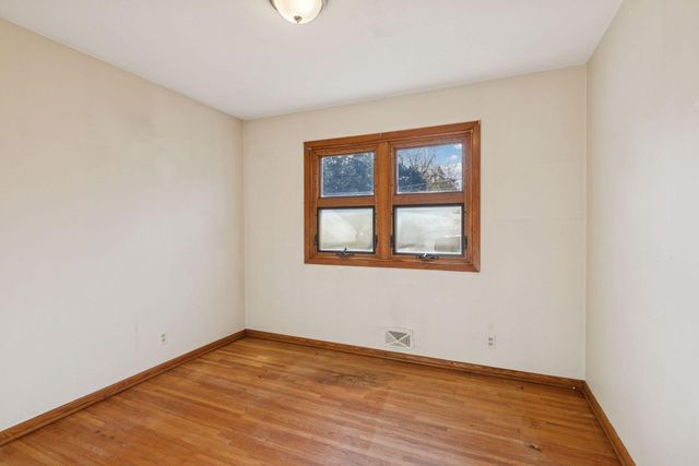 1490 3rd Street NW, New Brighton, MN 55112