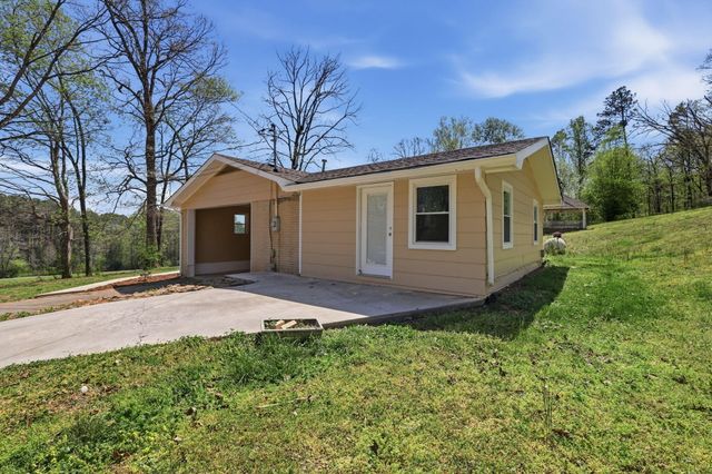 662 Red Hill Valley Road SE, Cleveland, TN 37323