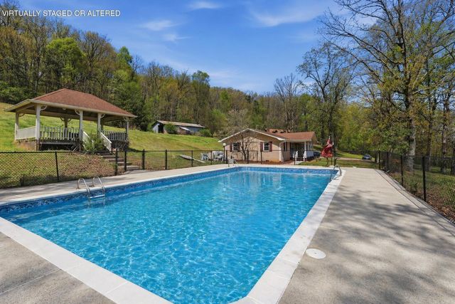 662 Red Hill Valley Road SE, Cleveland, TN 37323