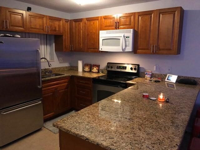 6094 Forest Hill Boulevard 106, West Palm Beach, FL 33415