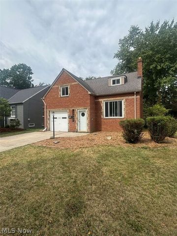454 Parkside Drive, Bay Village, OH 44140