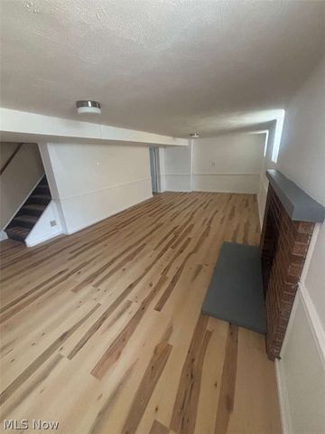 454 Parkside Drive, Bay Village, OH 44140