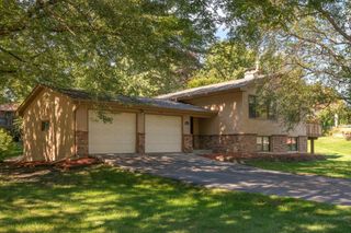 2001 Toledo Avenue N, Golden Valley, MN 55422
