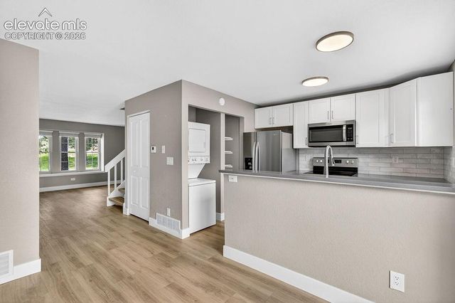 6737 Mountain Top Lane, Colorado Springs, CO 80919