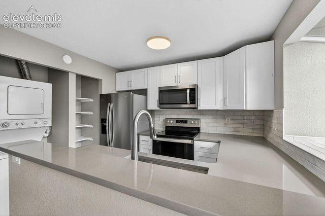 6737 Mountain Top Lane, Colorado Springs, CO 80919