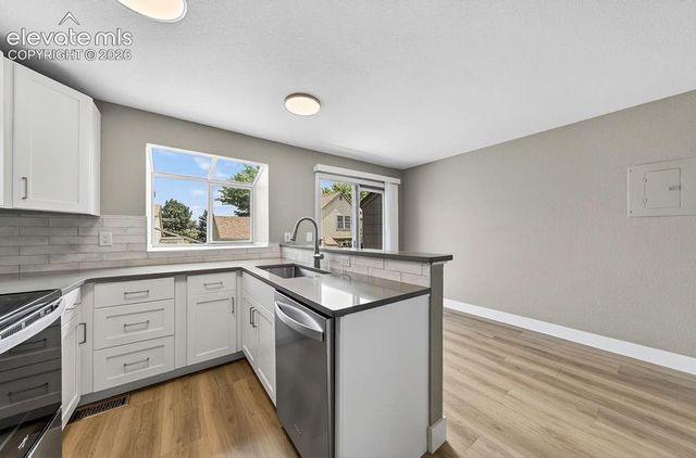 6737 Mountain Top Lane, Colorado Springs, CO 80919