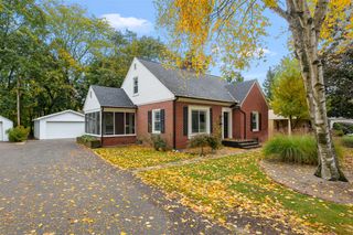 224 W Westwood Drive, Kalamazoo, MI 49006