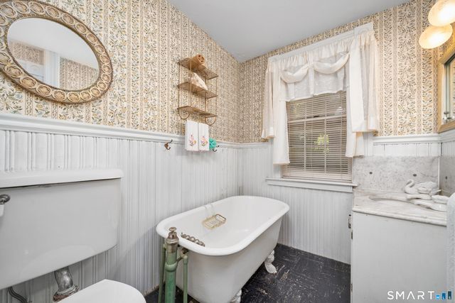 29 South Main Street, Windsor Locks, CT 06096