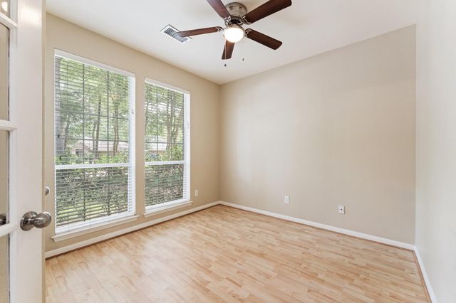 71 N Acacia Park Circle, The Woodlands, TX 77382