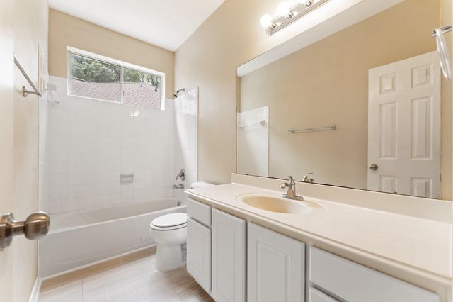 71 N Acacia Park Circle, The Woodlands, TX 77382