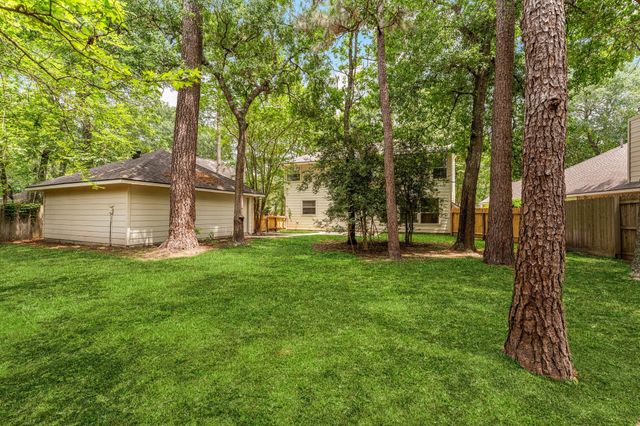 71 N Acacia Park Circle, The Woodlands, TX 77382