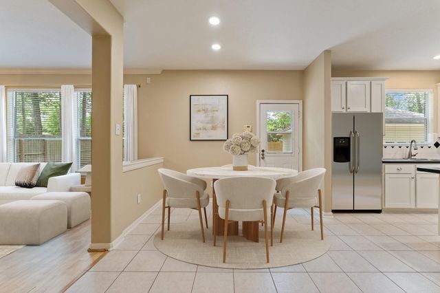 71 N Acacia Park Circle, The Woodlands, TX 77382