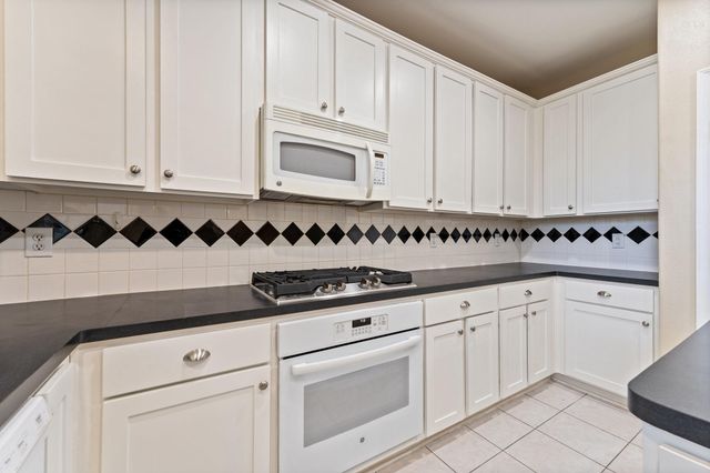 71 N Acacia Park Circle, The Woodlands, TX 77382