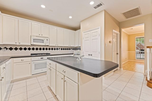 71 N Acacia Park Circle, The Woodlands, TX 77382