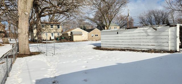 1917 Bimelich Lane, Albert Lea, MN 56007