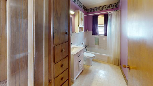 1917 Bimelich Lane, Albert Lea, MN 56007