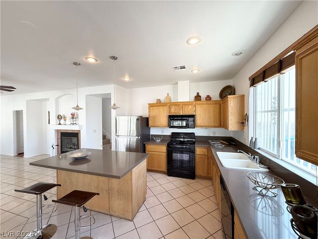 1096 North Sloan Lane, Las Vegas, NV 89110
